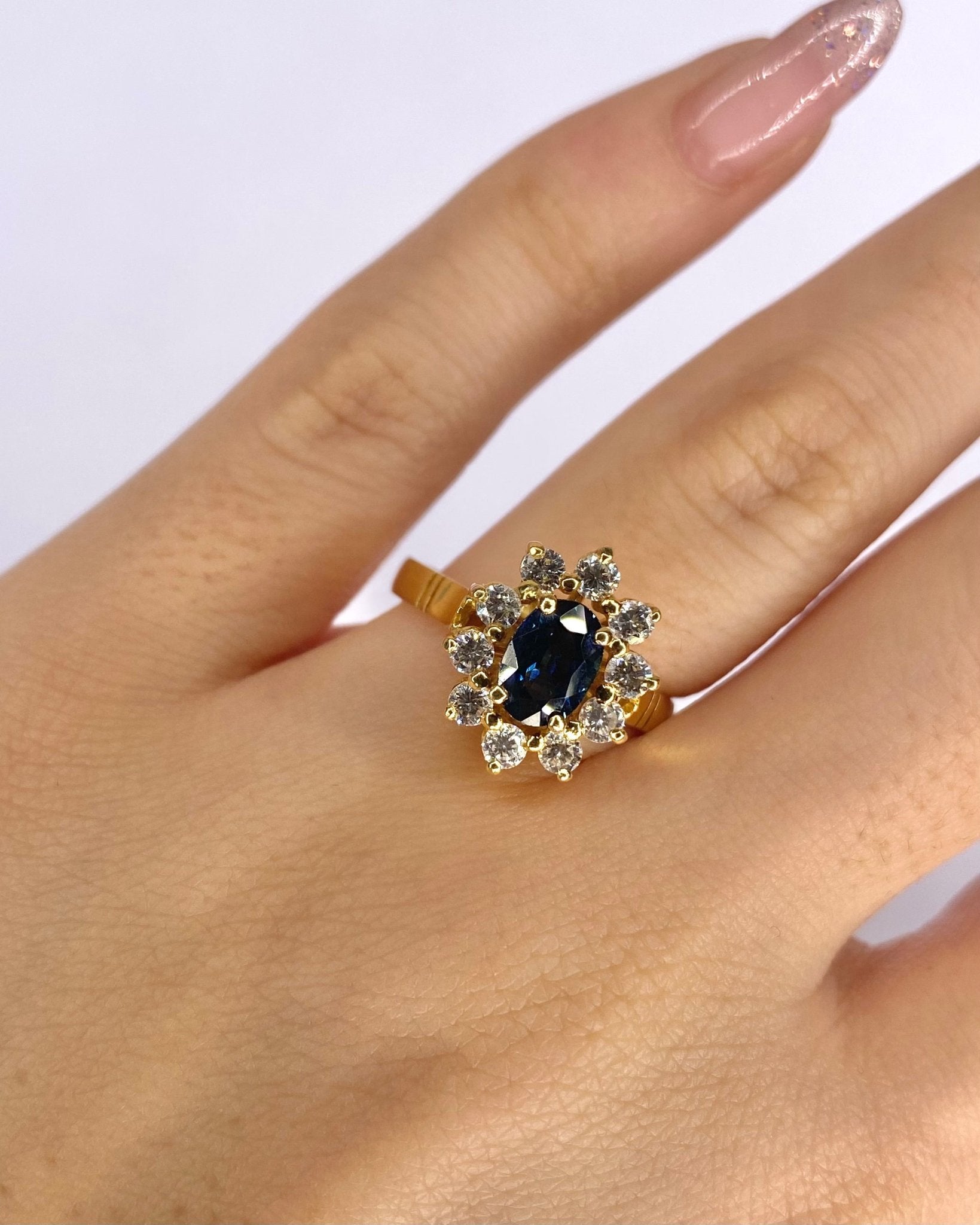 Bague Marguerite Saphir 1.25 carat, Diamants 0.50 carat &amp; Or 5g "Amy" - Elliade Paris