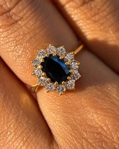 Bague Marguerite Saphir 1.30 carat &amp; Diamants "Bernadette" - Elliade Paris