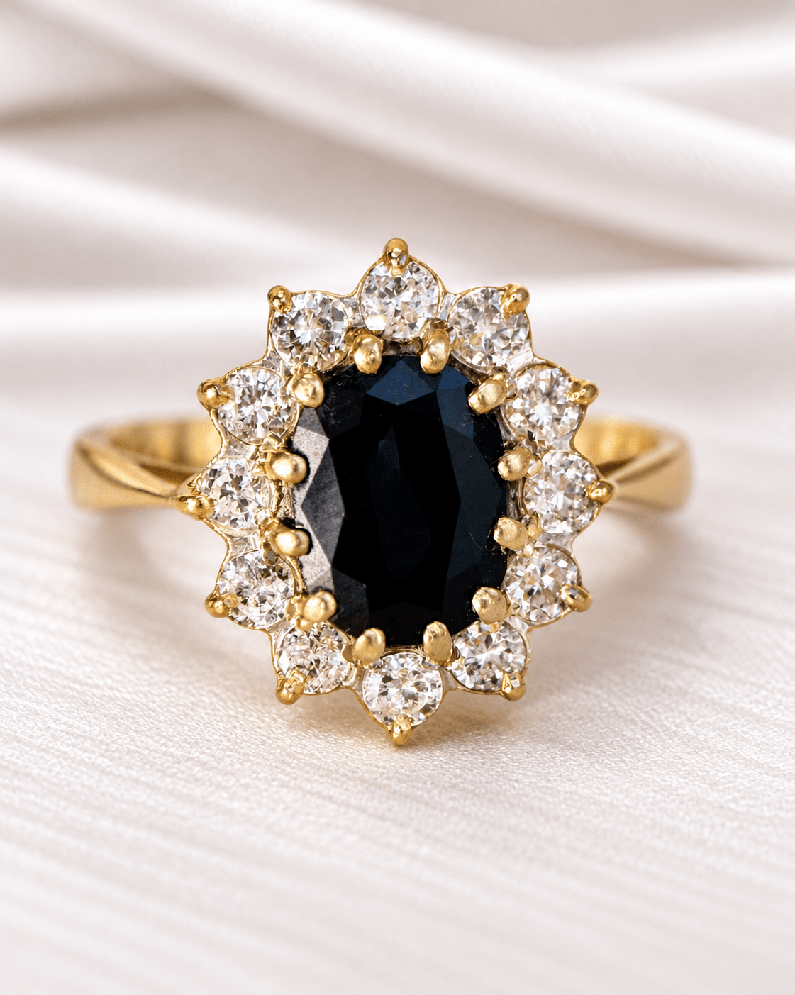 Bague Marguerite Saphir 1.30 carat &amp; Diamants "Bernadette" - Elliade Paris