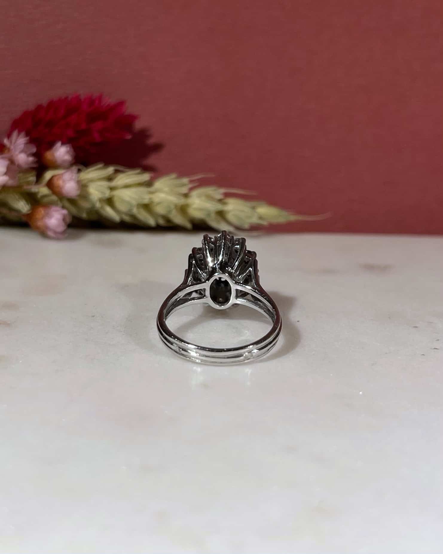 Bague Marguerite Saphir 1.30 Carat &amp; Diamants "Evanne" - Elliade Paris