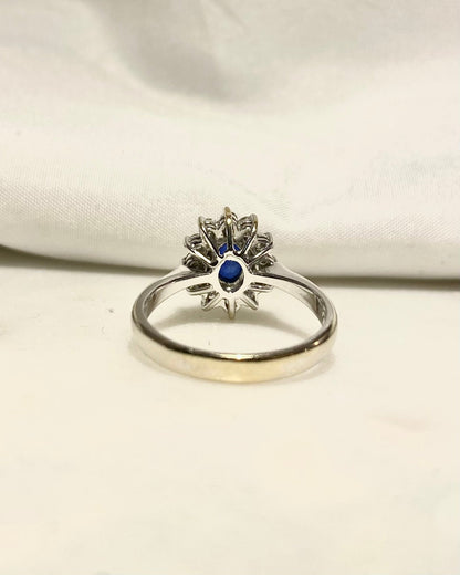 Bague Marguerite Saphir 1.30 carat &amp; Diamants &quot;Isalda&quot; - Elliade Paris