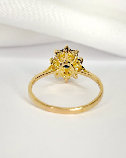 Bague Marguerite Saphir 1.32 carat &amp; Diamants 0.30 carat "Elodie" - Elliade Paris