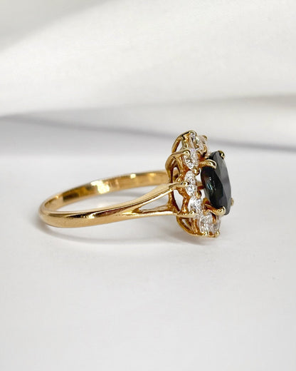 Bague Marguerite Saphir 1.35 carat &amp; Diamants 0.50 carat "Joséphine" - Elliade Paris