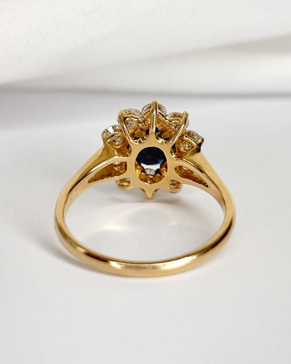 Bague Marguerite Saphir 1.35 carat &amp; Diamants 0.50 carat "Joséphine" - Elliade Paris