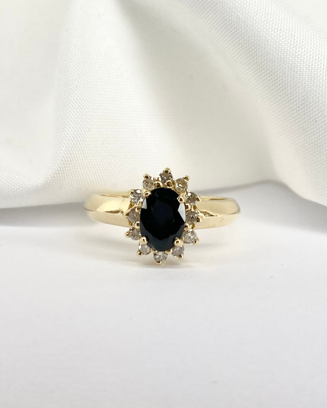 Bague Marguerite Saphir 1.35 ct & 12 Diamants "Yolaine" - Elliade Paris