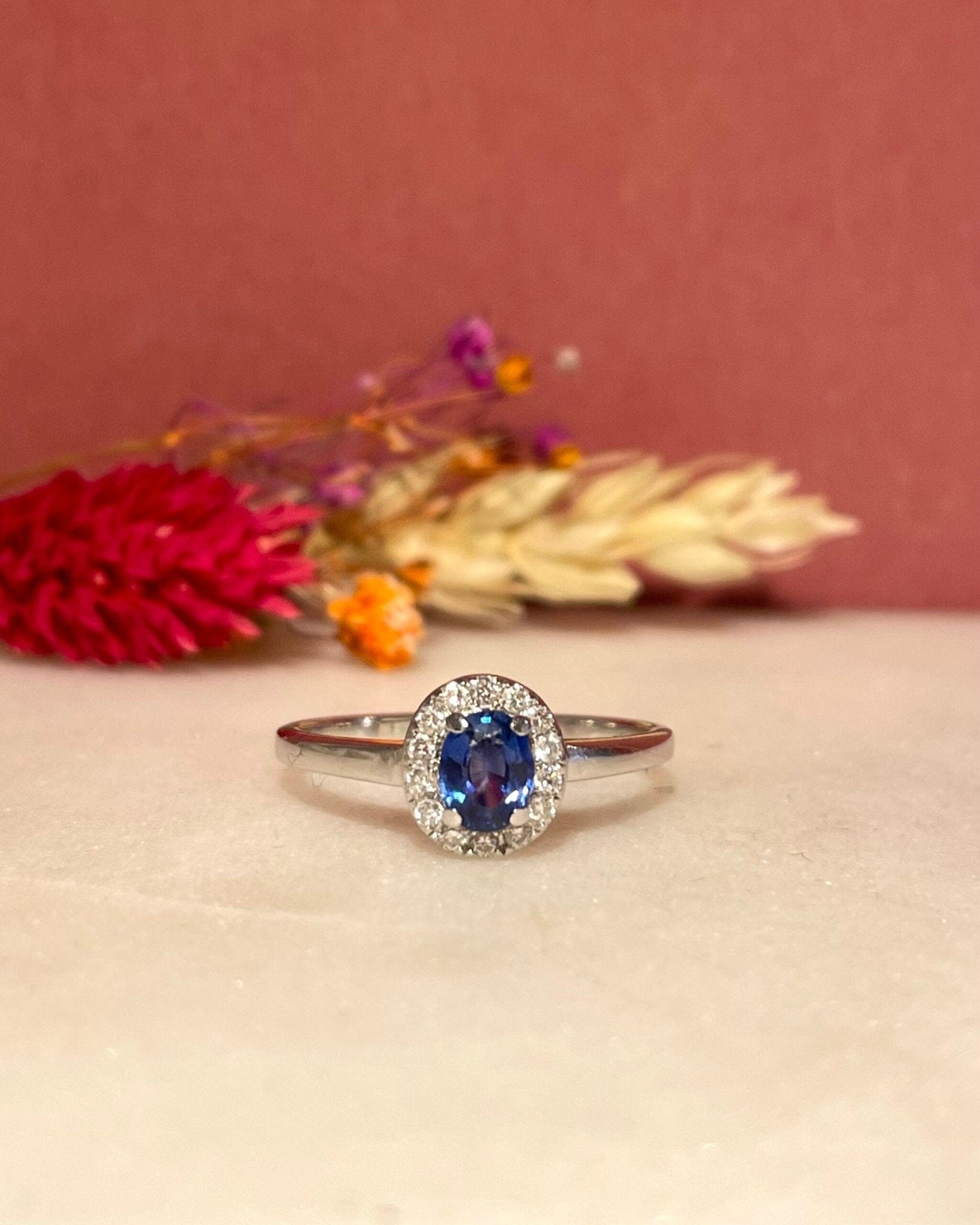 Bague Marguerite Saphir &amp; 14 Diamants "Camilia" - Elliade Paris