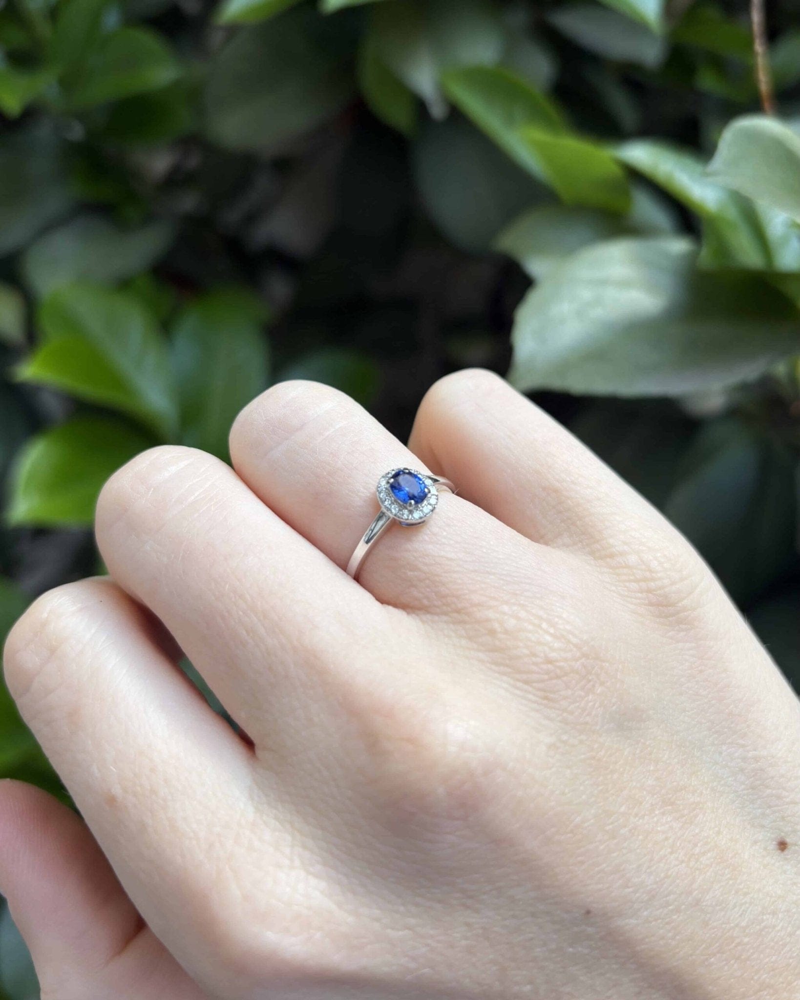 Bague Marguerite Saphir &amp; 14 Diamants "Camilia" - Elliade Paris