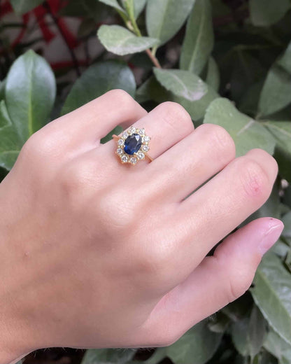 Bague Marguerite Saphir 1.40 carat &amp; Diamants &quot;Dany&quot; - Elliade Paris