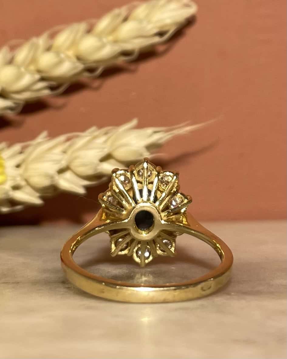 Bague Marguerite Saphir 1.40 carat &amp; Diamants &quot;Dany&quot; - Elliade Paris