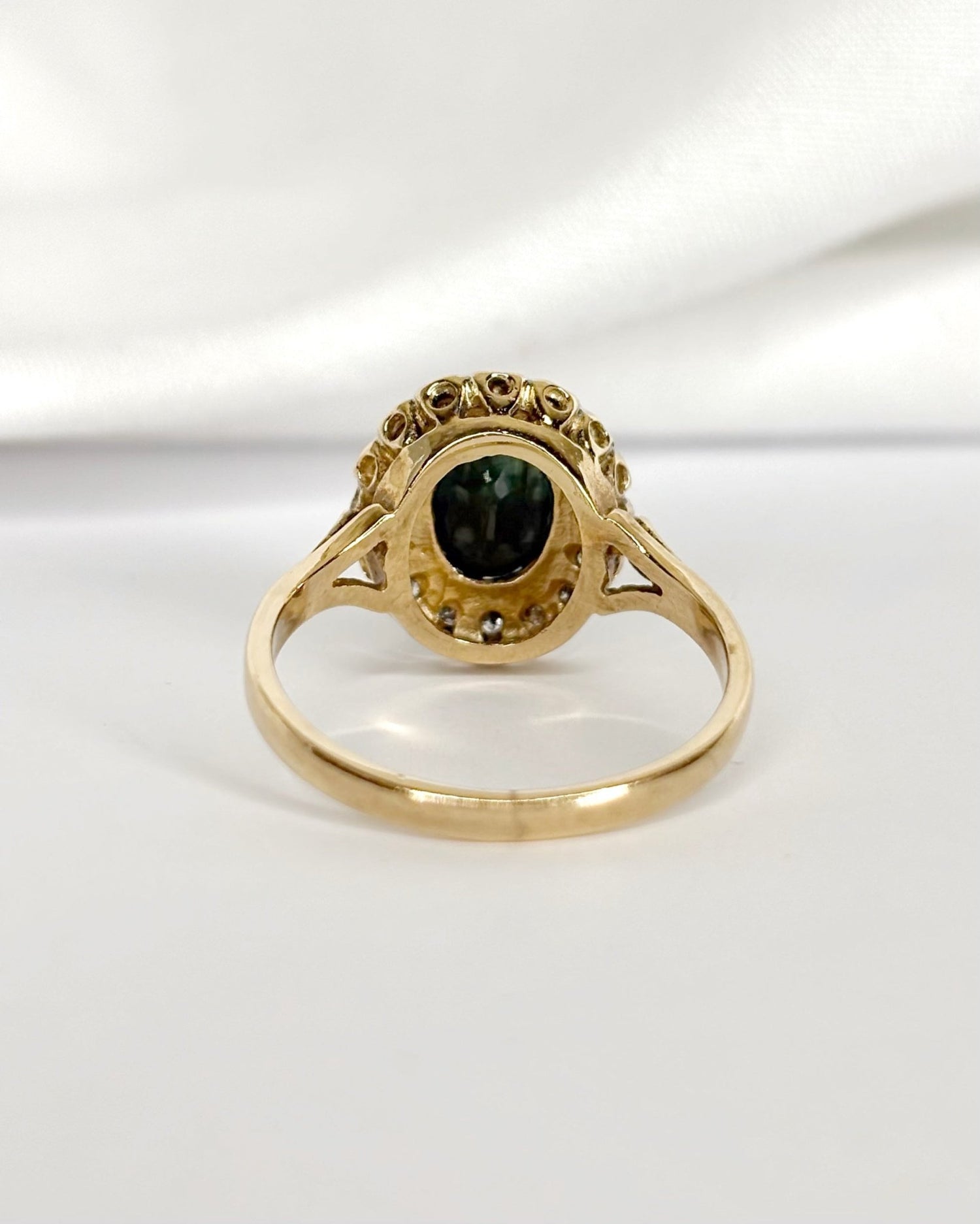 Bague Marguerite Saphir 1.40 carat &amp; Diamants "Mihaela" - Elliade Paris