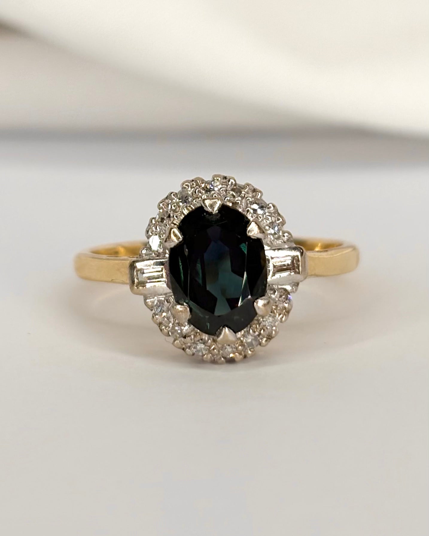 Bague Marguerite Saphir 1.50 carat &amp; Diamants "Connie" - Elliade Paris