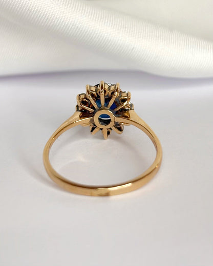 Bague Marguerite Saphir 1.50 carat &amp; Diamants "Jeanne" - Elliade Paris