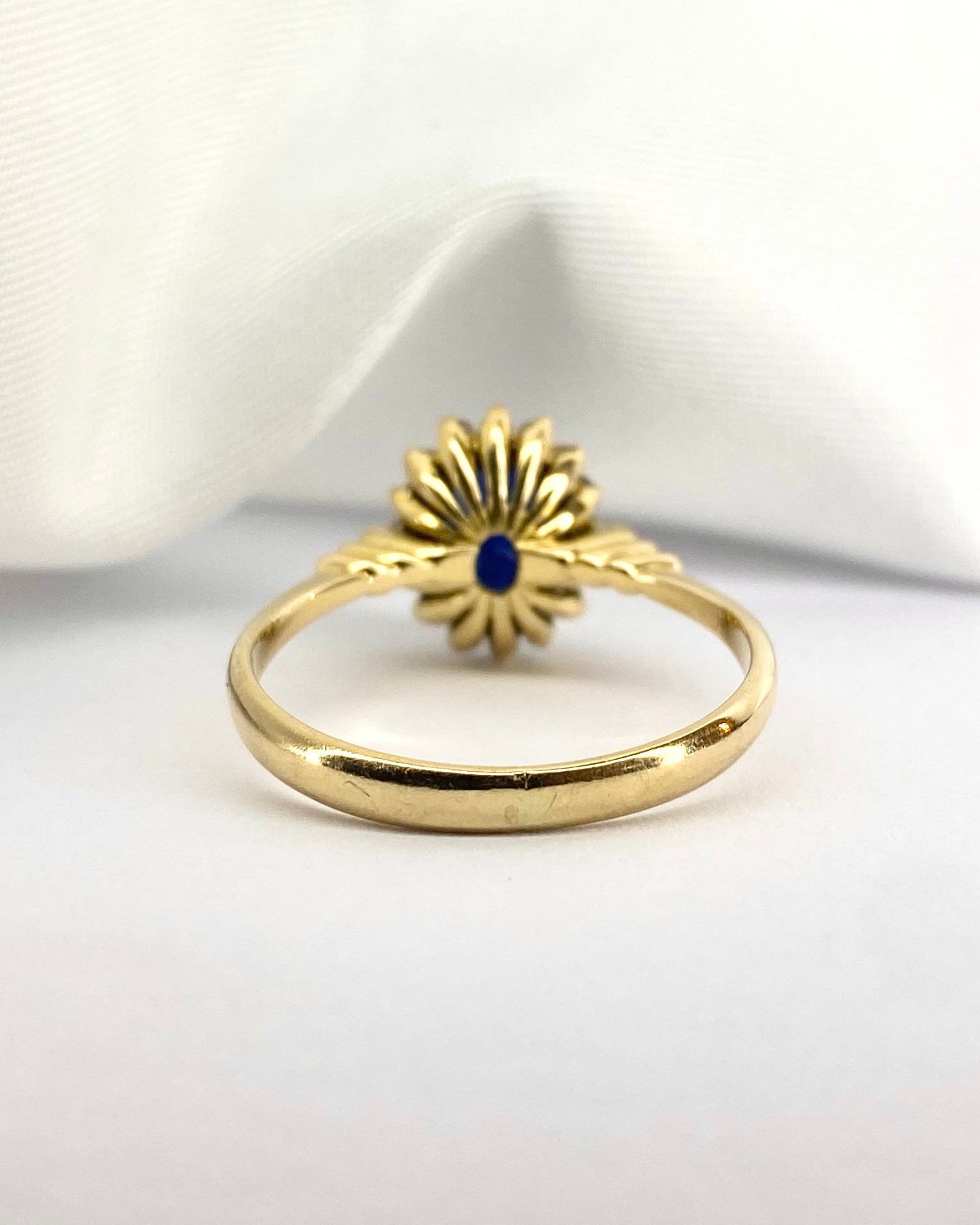 Bague Marguerite Saphir 1.50 carat &amp; Diamants "Luisa" - Elliade Paris