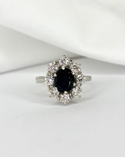 Bague Marguerite Saphir 1.51 carat &amp; Diamants 0.64 carat &quot;Isia&quot; - Elliade Paris