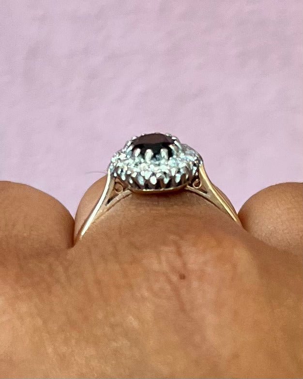 Bague Marguerite Saphir 1.52 carat &amp; Diamants 4.22g "Vivienne" - Elliade Paris