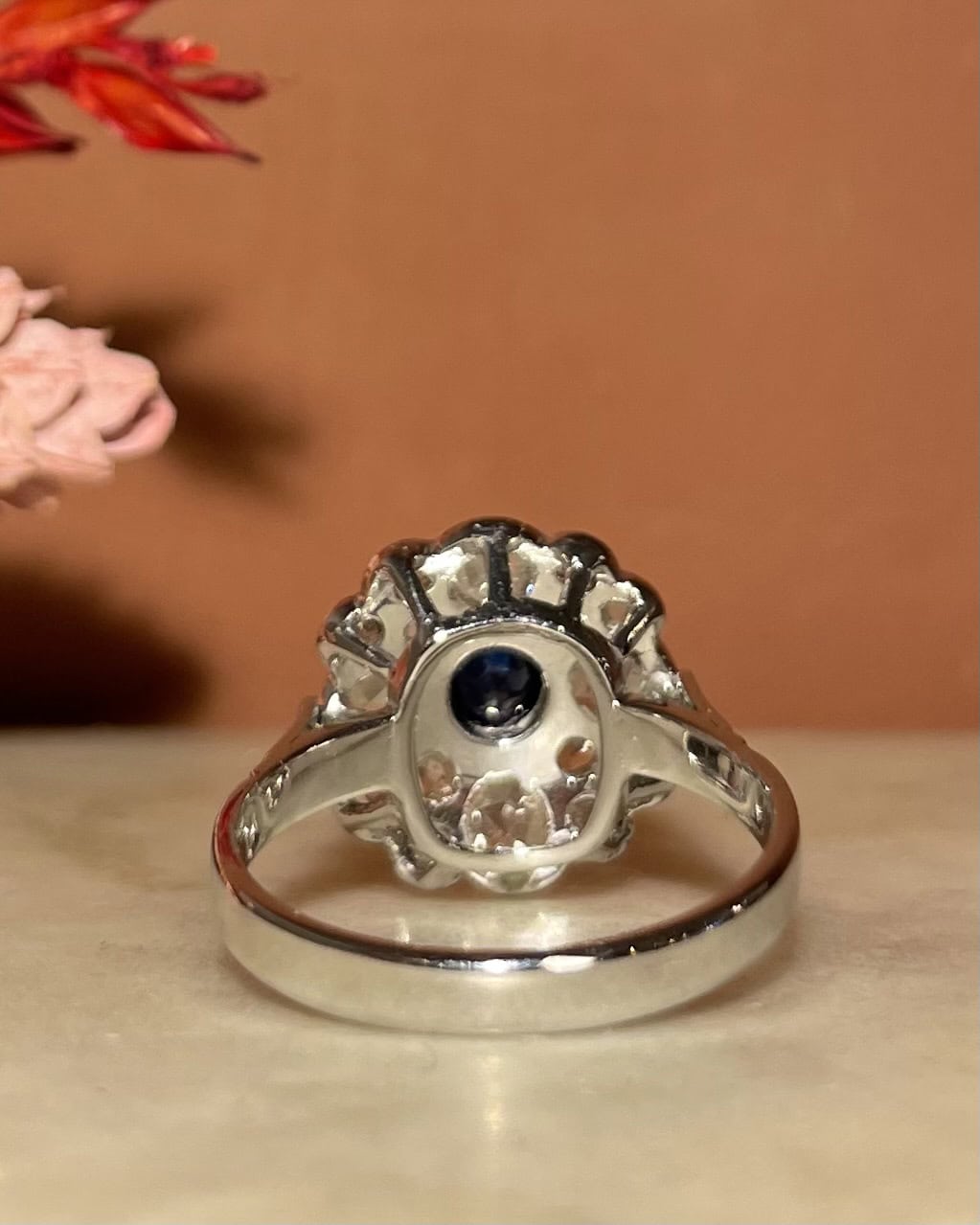Bague Marguerite Saphir &amp; 16 Diamants &quot;Sherry&quot; - Elliade Paris