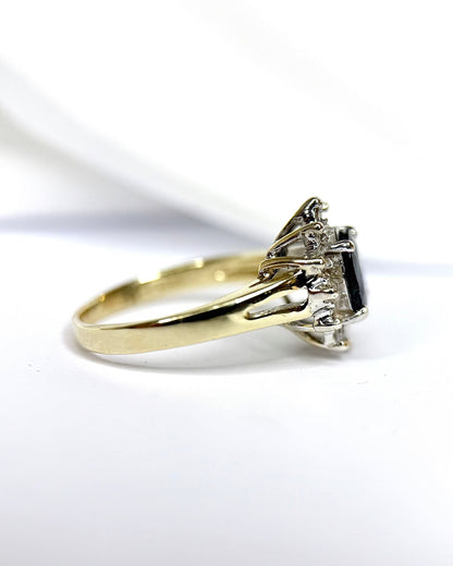 Bague Marguerite Saphir 1.60 carat &amp; Diamants 0.24 carat "Eleanore" - Elliade Paris