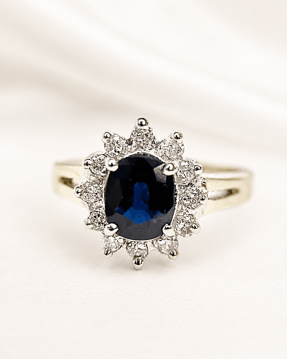 Bague Marguerite Saphir 1.60 carat &amp; Diamants 0.24 carat "Eleanore" - Elliade Paris