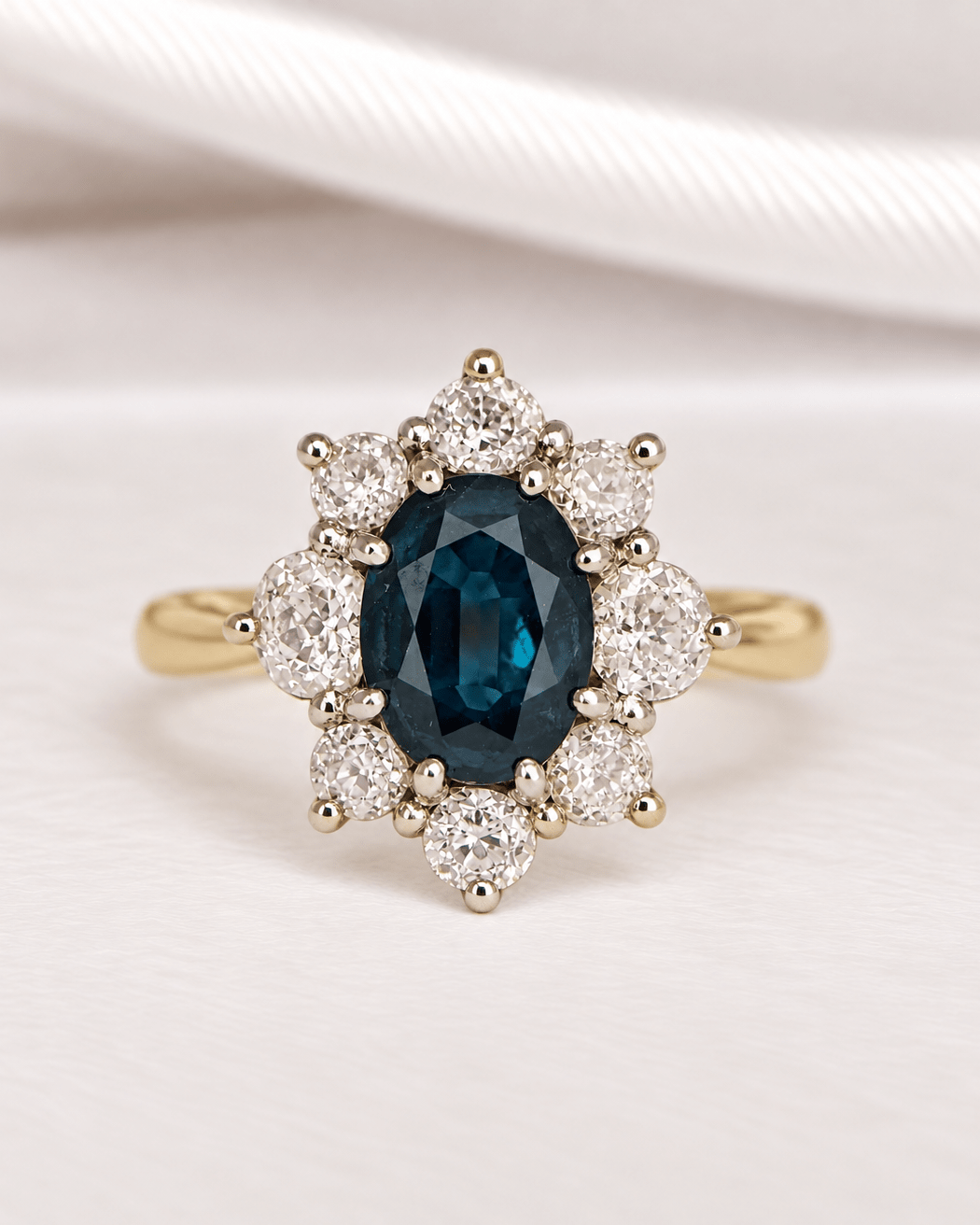 Bague Marguerite Saphir 1.60 carat &amp; Diamants 1.01 carat "Victoria" - Elliade Paris