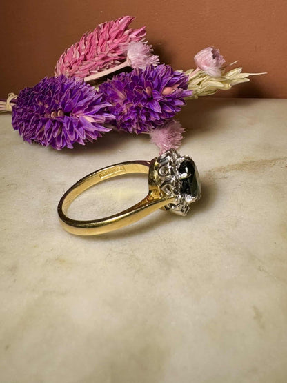Bague Marguerite Saphir 1.65 Carats &amp; 10 Diamants &quot;Azure&quot; - Elliade Paris