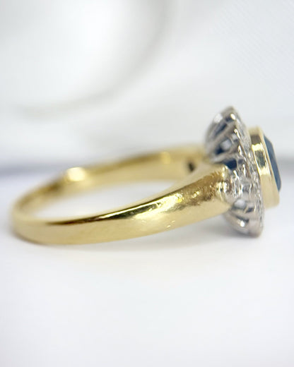 Bague Marguerite Saphir 1.70 carat &amp; Diamants 0.36 carat "Léonie" - Elliade Paris