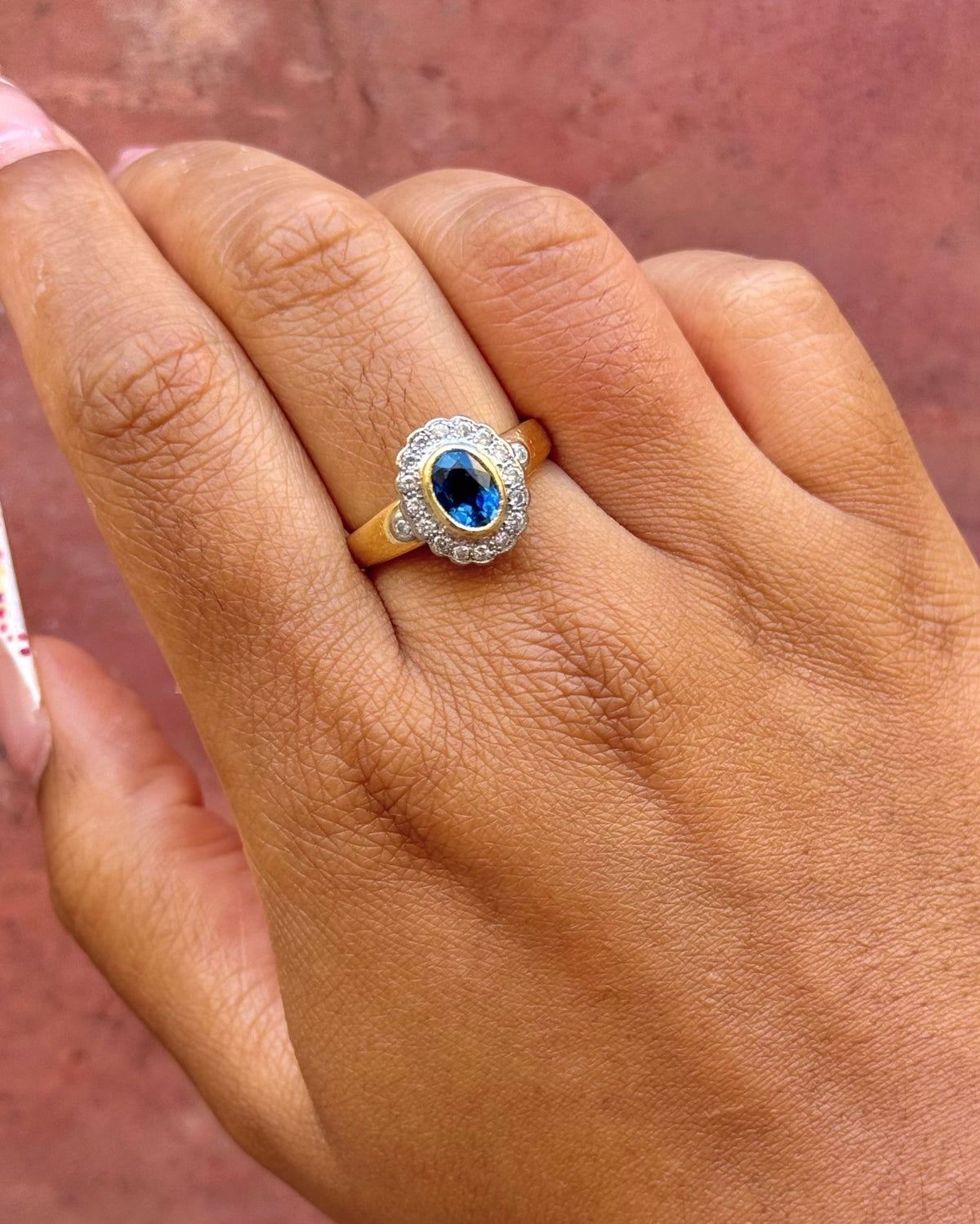 Bague Marguerite Saphir 1.70 carat &amp; Diamants 0.36 carat "Léonie" - Elliade Paris