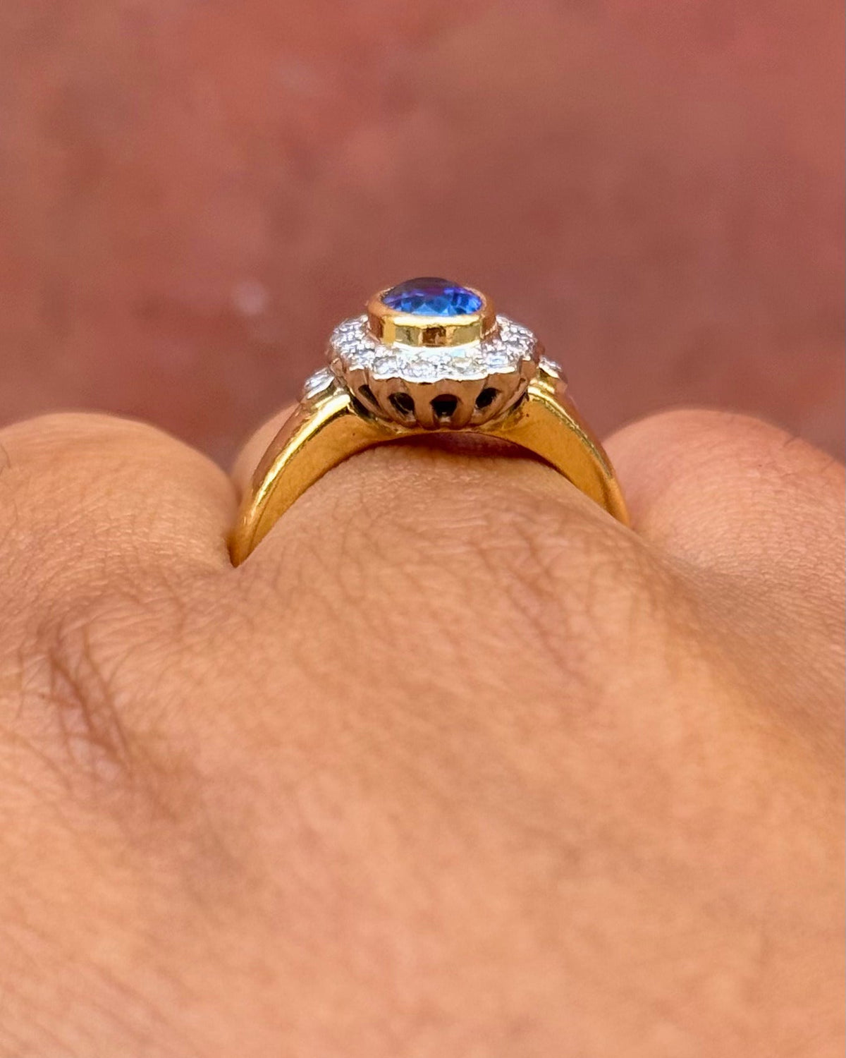 Bague Marguerite Saphir 1.70 carat &amp; Diamants 0.36 carat "Léonie" - Elliade Paris