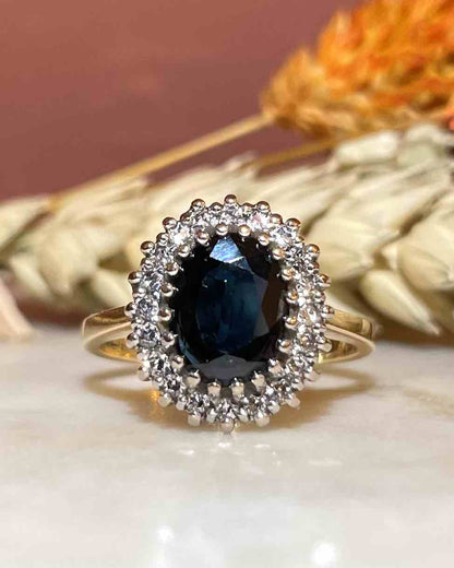 Bague Marguerite Saphir 1,70 carat &amp; Diamants &quot;Dayana&quot; - Elliade Paris