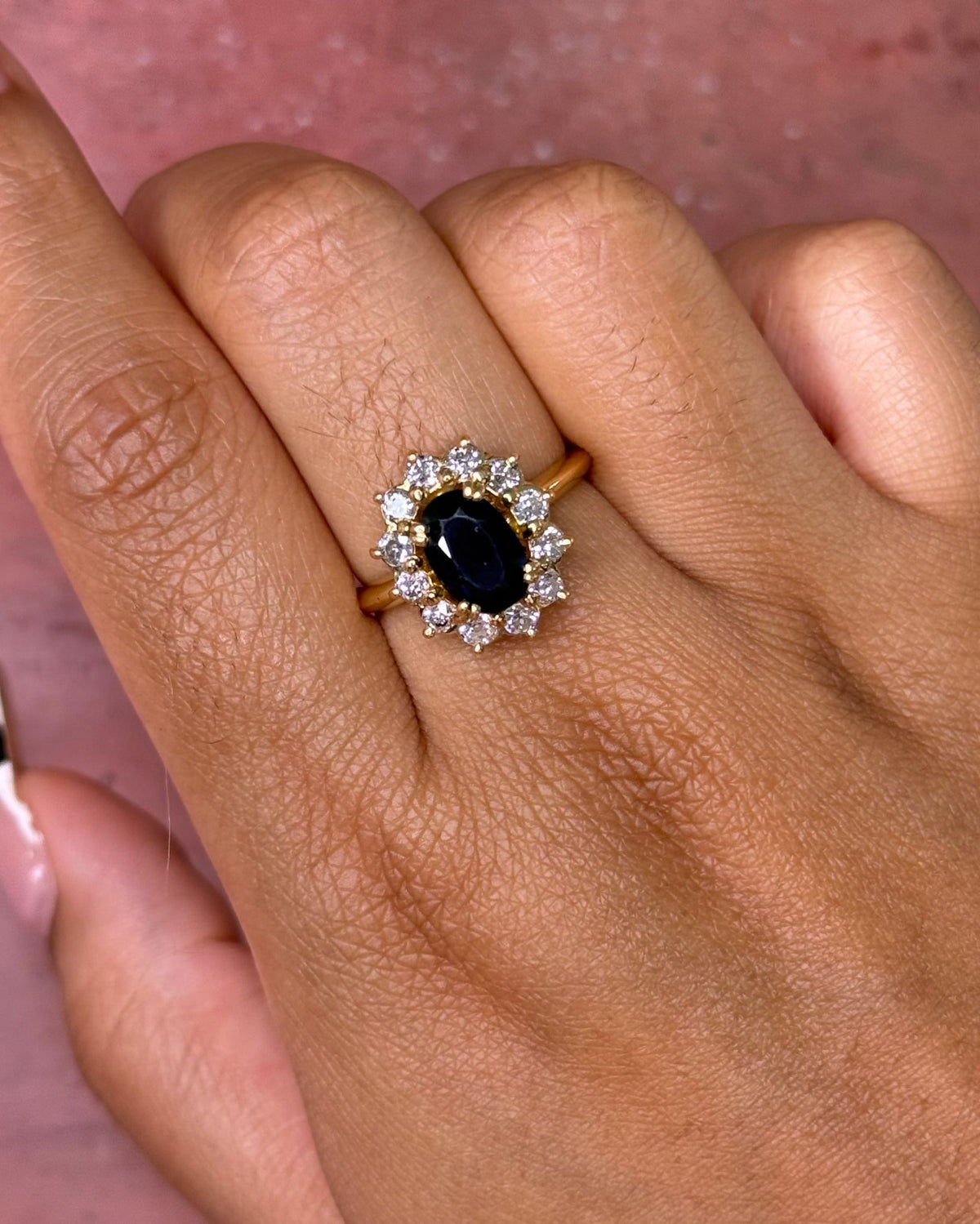 Bague Marguerite Saphir 1.80 carat &amp; Diamants "Georgette" - Elliade Paris