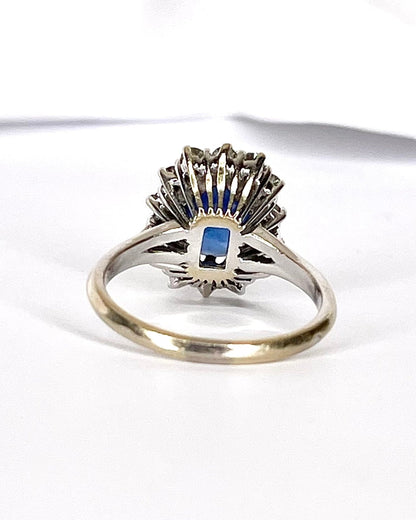 Bague Marguerite Saphir 1.85 carat &amp; Diamants 0.56 carat "Gabriella" - Elliade Paris