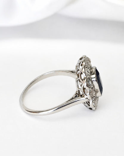 Bague Marguerite Saphir 1.85 carat &amp; Diamants 0.72 carat "Laura" - Elliade Paris