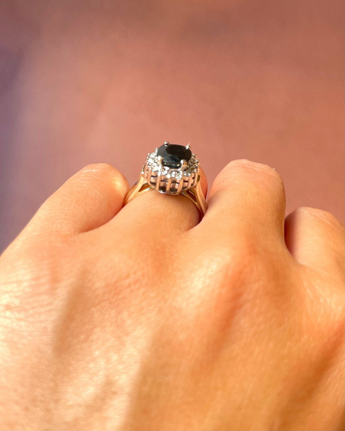 Bague Marguerite Saphir 1.95 carat &amp; Diamants 0.32 carat "Emma" - Elliade Paris