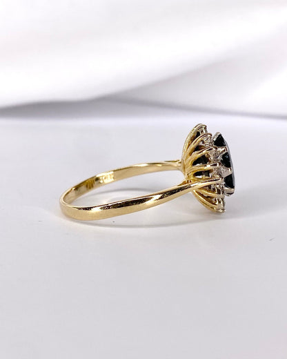 Bague Marguerite Saphir 2 carats &amp; 16 Diamants "Ariella" - Elliade Paris