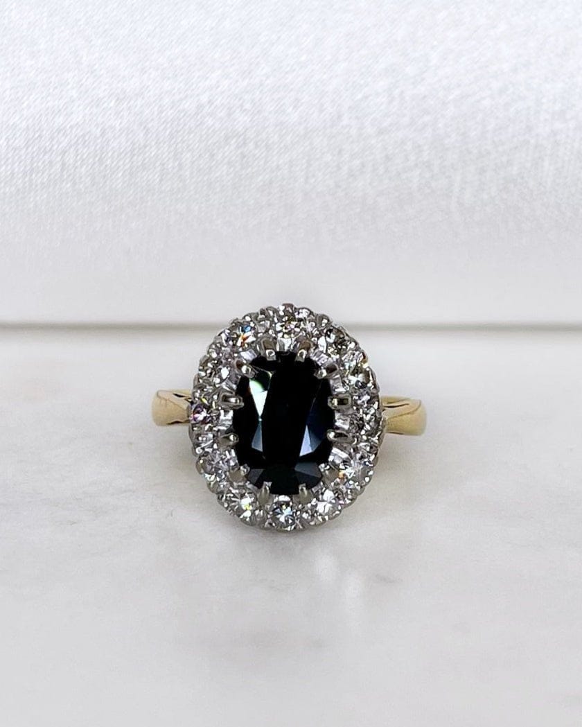 Bague Marguerite Saphir 2 carats &amp; Diamants "Aïnoa" - Elliade Paris
