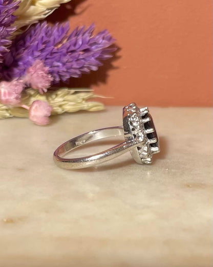 Bague Marguerite Saphir 2 carats &amp; Diamants &quot;Dyna&quot; - Elliade Paris