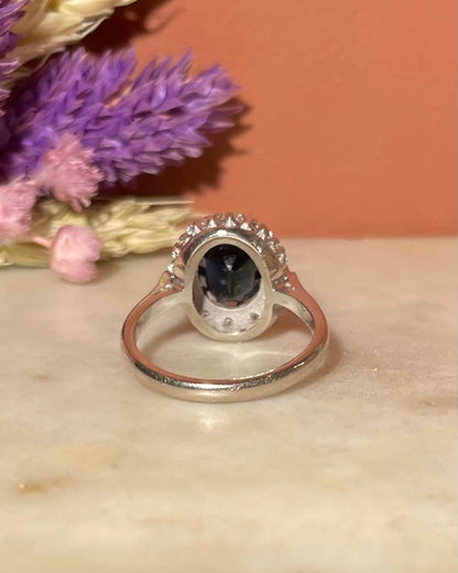 Bague Marguerite Saphir 2 carats &amp; Diamants &quot;Dyna&quot; - Elliade Paris