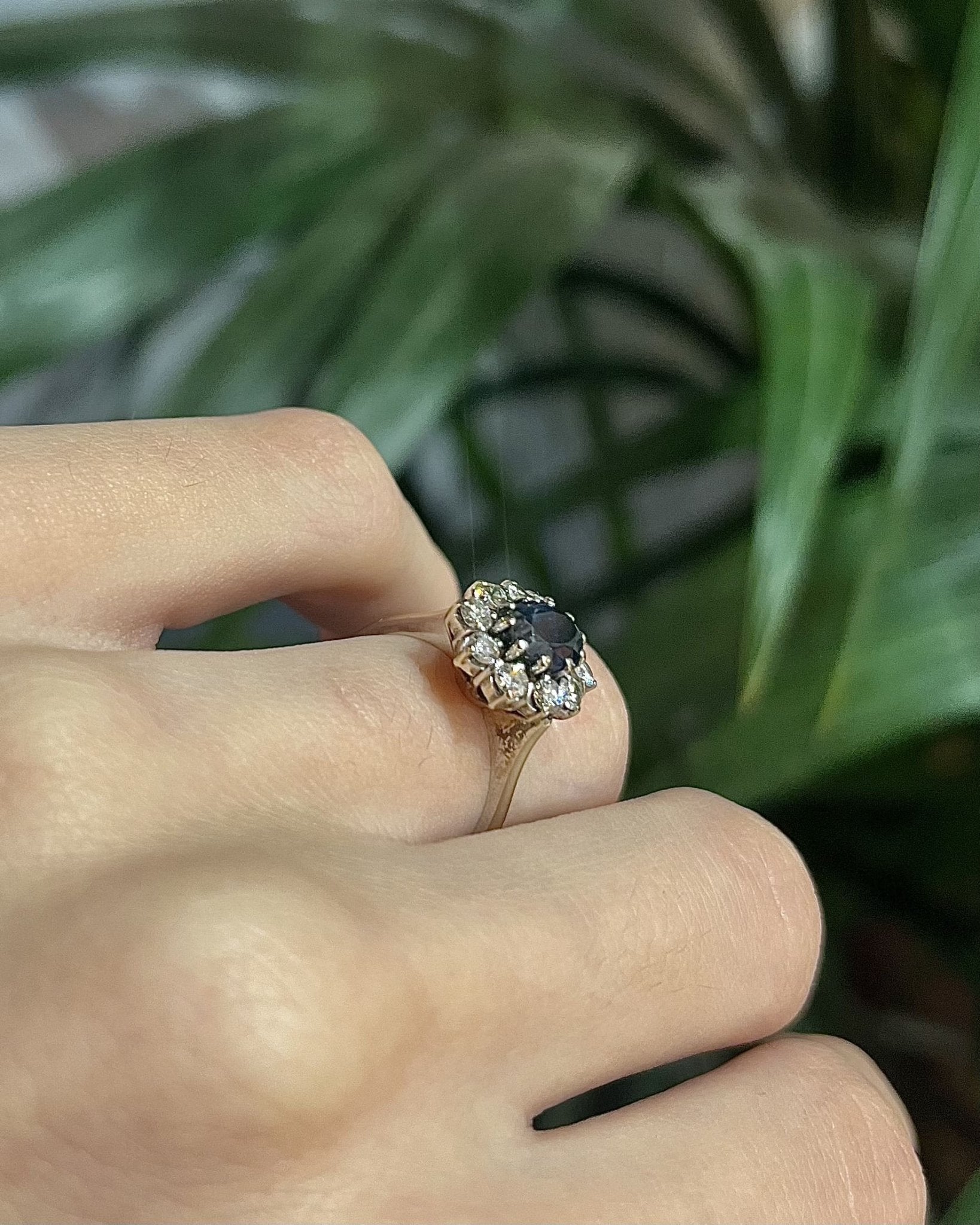 Bague Marguerite Saphir 2 carats &amp; Diamants "Saroïse" - Elliade Paris