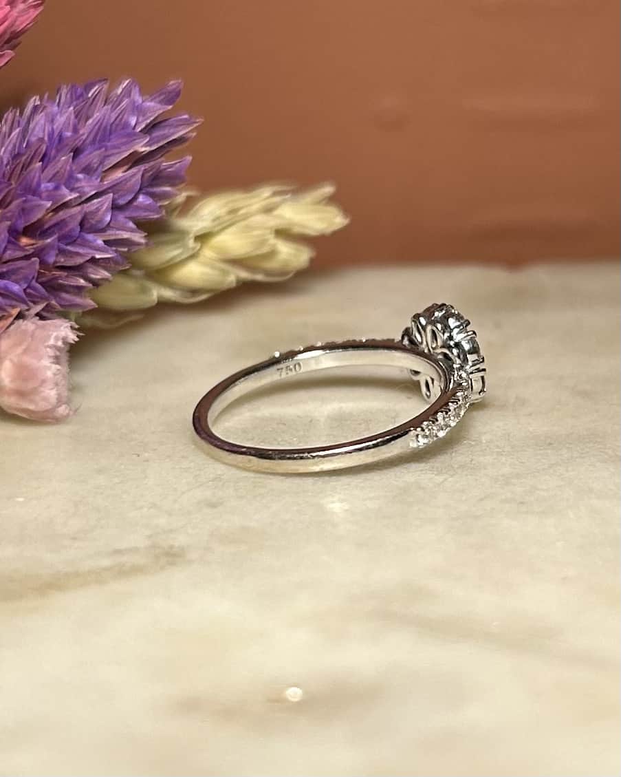 Bague Marguerite Saphir &amp; 22 Diamants "Sunnie" - Elliade Paris