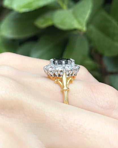 Bague Marguerite Saphir 2.30 Carats &amp; 10 Diamants &quot;Everlee&quot; - Elliade Paris