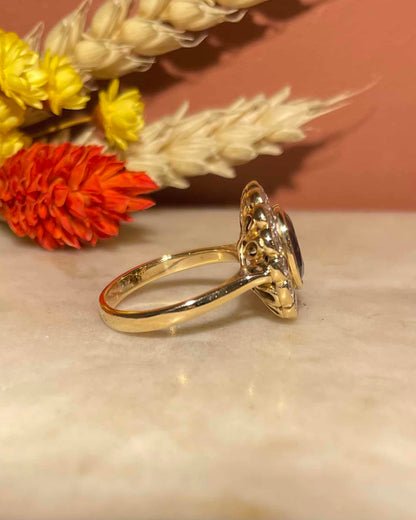 Bague Marguerite Saphir 2.30 carats &amp; Diamants 0.80 carat &quot;Althéa&quot; - Elliade Paris
