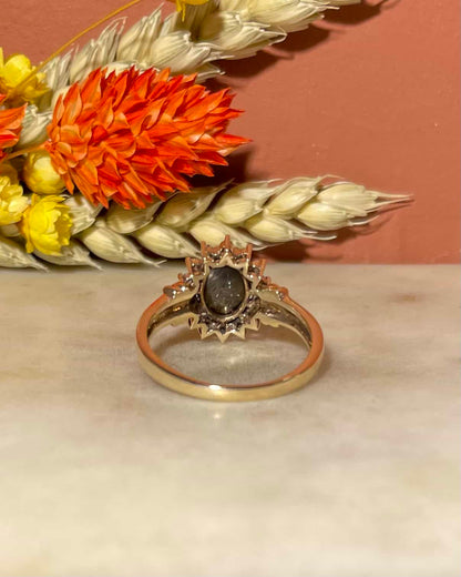 Bague Marguerite Saphir 2.30 carats &amp; Diamants &quot;Fanny&quot; - Elliade Paris