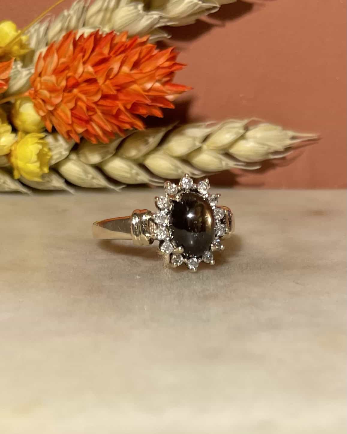 Bague Marguerite Saphir 2.30 carats &amp; Diamants &quot;Fanny&quot; - Elliade Paris