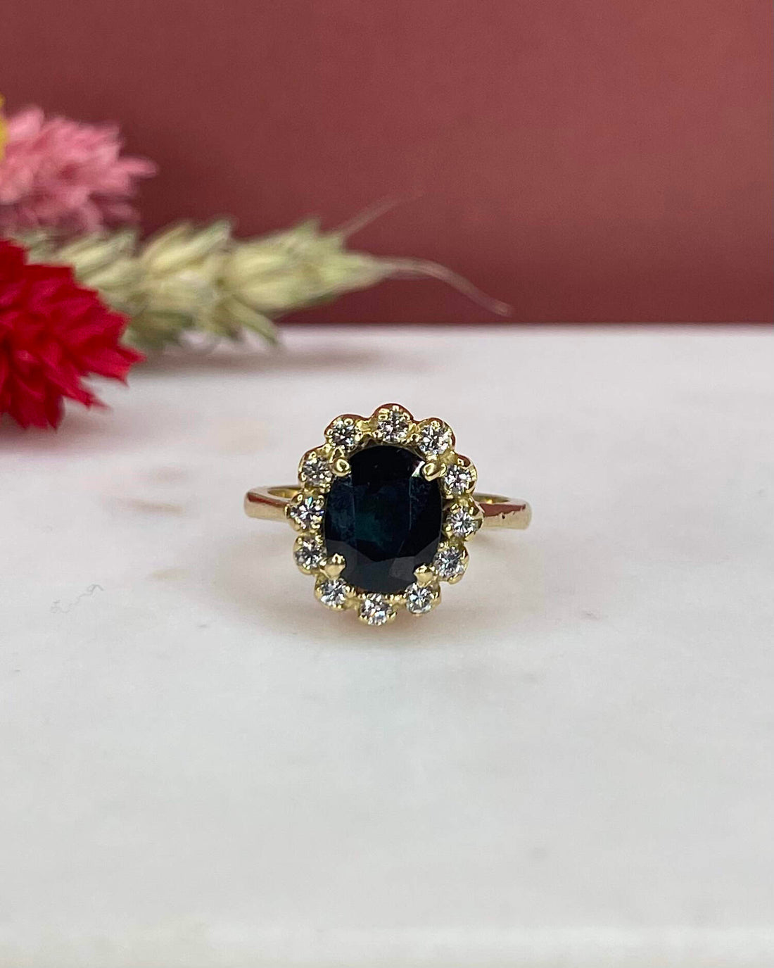Bague Marguerite Saphir 2.43 Carats &amp; Diamants &quot;Lola&quot; - Elliade Paris
