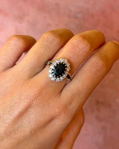 Bague Marguerite Saphir 2.50 carats &amp; Diamants 0.98 carat 6,83g "Jessica" - Elliade Paris