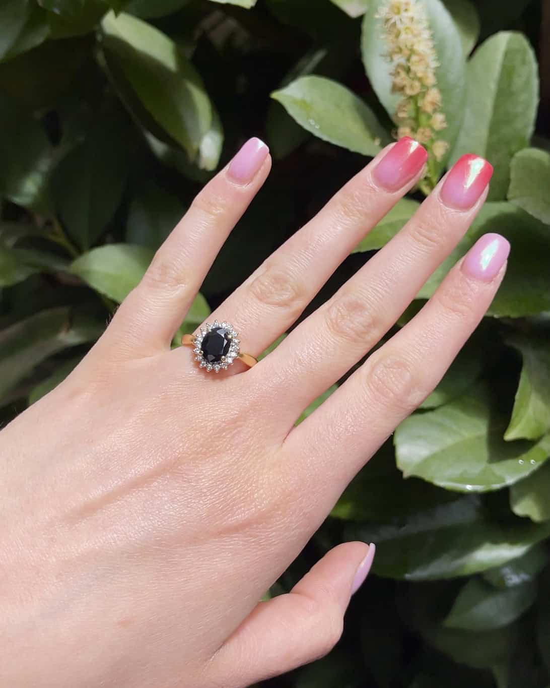 Bague Marguerite Saphir 2.70 carats &amp; Diamants "Laetitia" - Elliade Paris