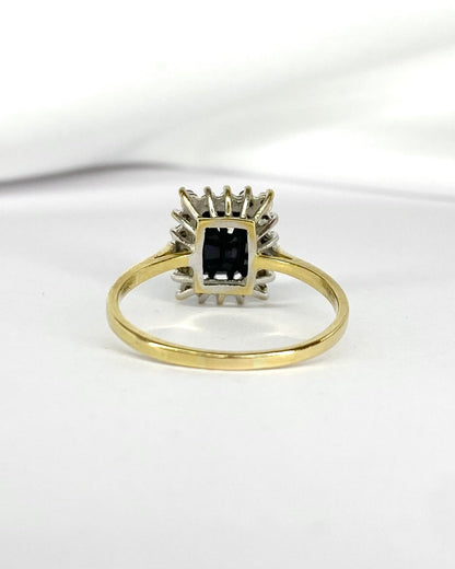 Bague Marguerite Saphir 2.76 carats &amp; Diamants "Brigitte" - Elliade Paris