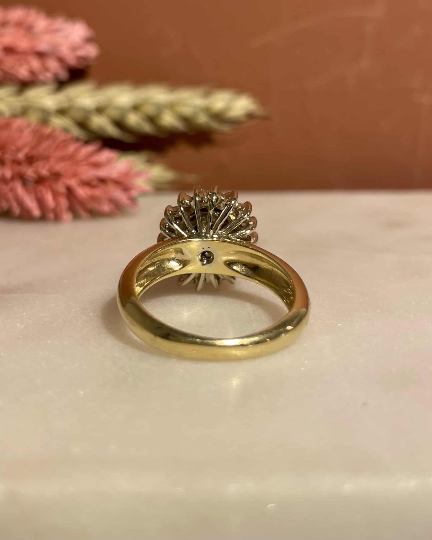 Bague Marguerite Saphir &amp; 30 Diamants &quot;Astrid&quot; - Elliade Paris