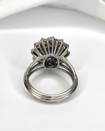 Bague Marguerite Saphir 4.20 carats &amp; Diamants 1.08 carat "Dalhia" - Elliade Paris