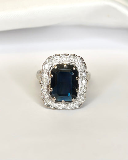 Bague Marguerite Saphir 4.40 carats &amp; Diamants 0.40 carat 5,95g "Ariana" - Elliade Paris