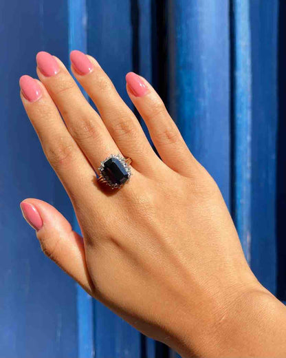 Bague Marguerite Saphir 4.50 carats &amp; Diamants &quot;Aude&quot; - Elliade Paris